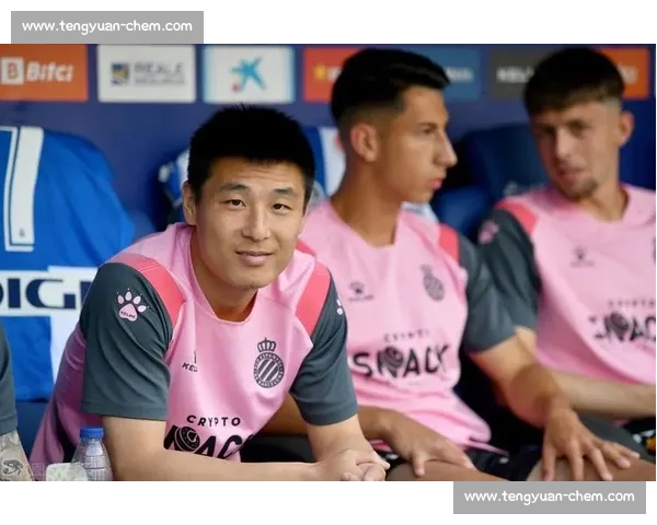 西班牙人续租 U21 锋霸遇阻 4500 万解约金 + 豪门竞逐成拦路虎