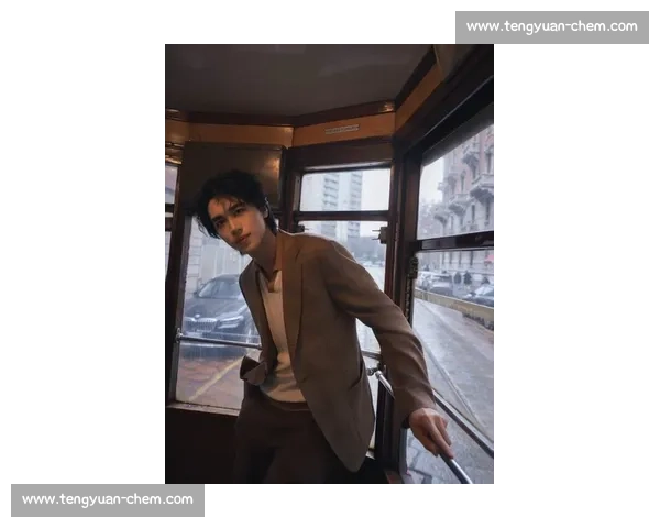 许魏洲出任 D1 飘移大奖赛中国区首席推荐官,开启明星与赛车文化的跨界新纪元 许魏洲出任 D1 飘移大奖赛中国区首席推荐官,开启明星与赛车文化的跨界新纪元